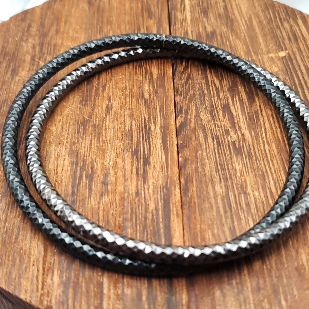 B2334 two‎ tone midnight silver and black bracelet bangles